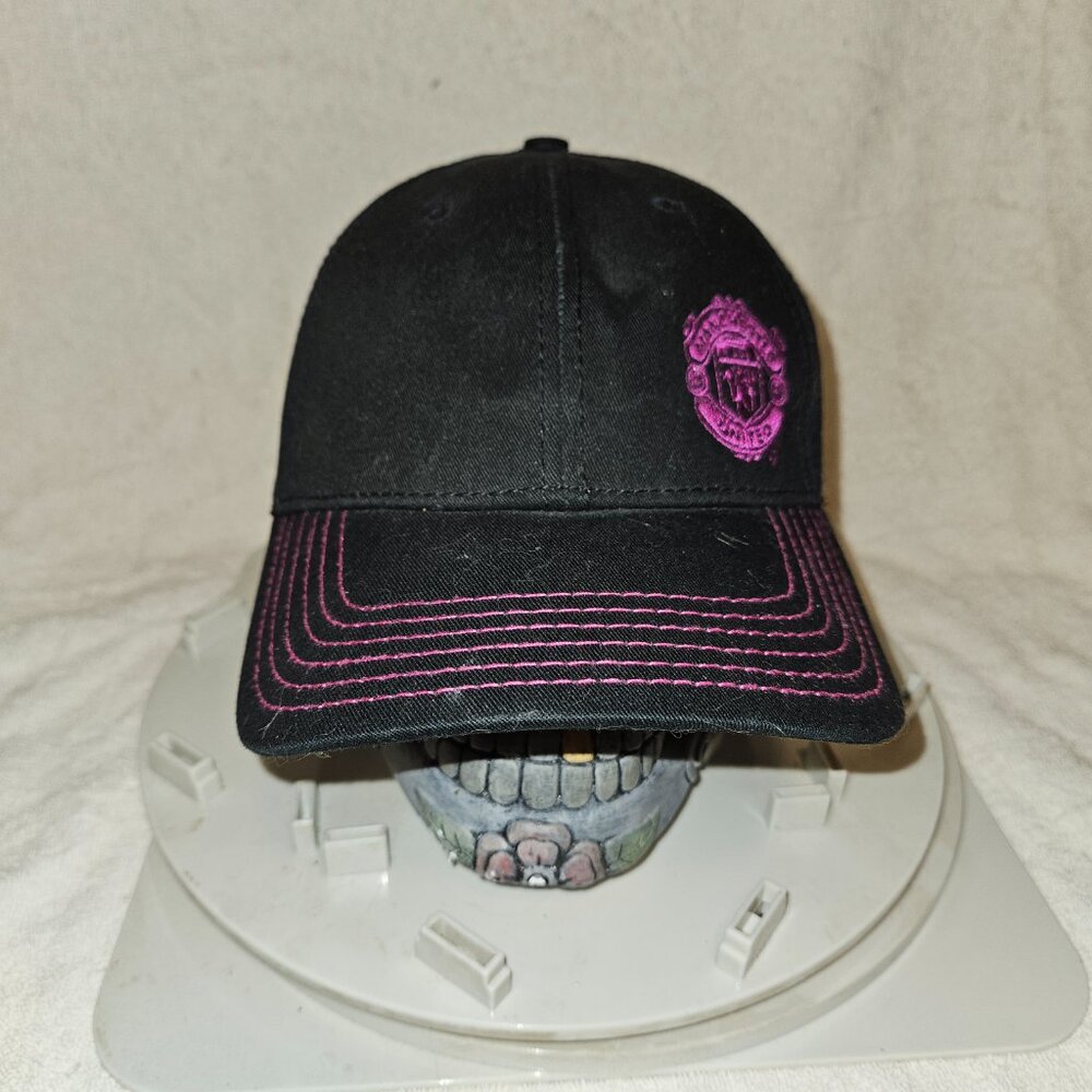 Manchester United New Era Hat Cap ~ 2005 ~ Black and Purple ~ NWT - Picture 2 of 8